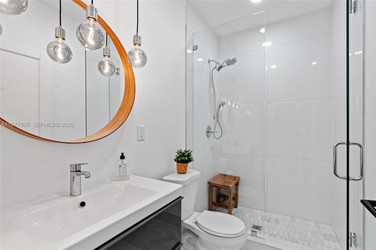 1028 NE 84th St , Miami, FL 33138 Photo