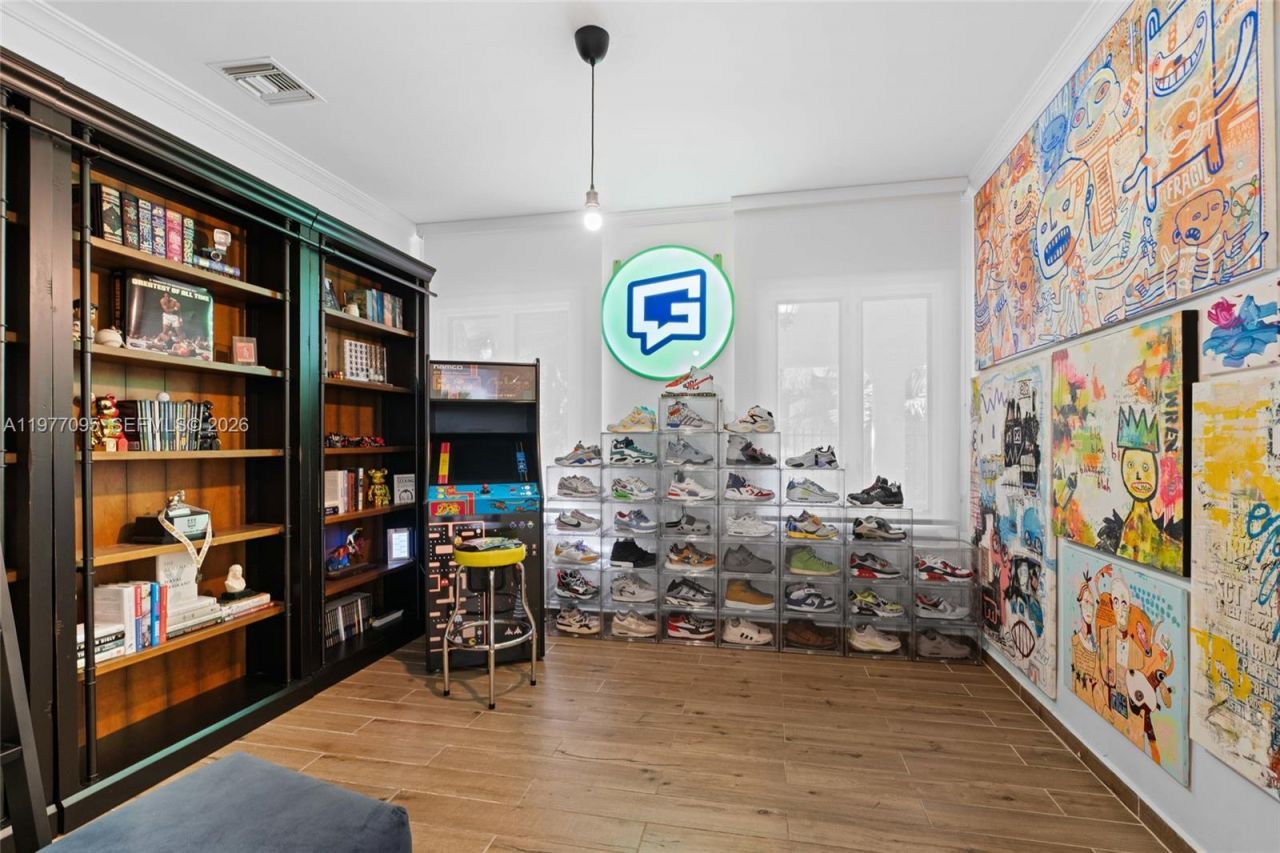 1028 NE 84th St , Miami, FL 33138 Photo