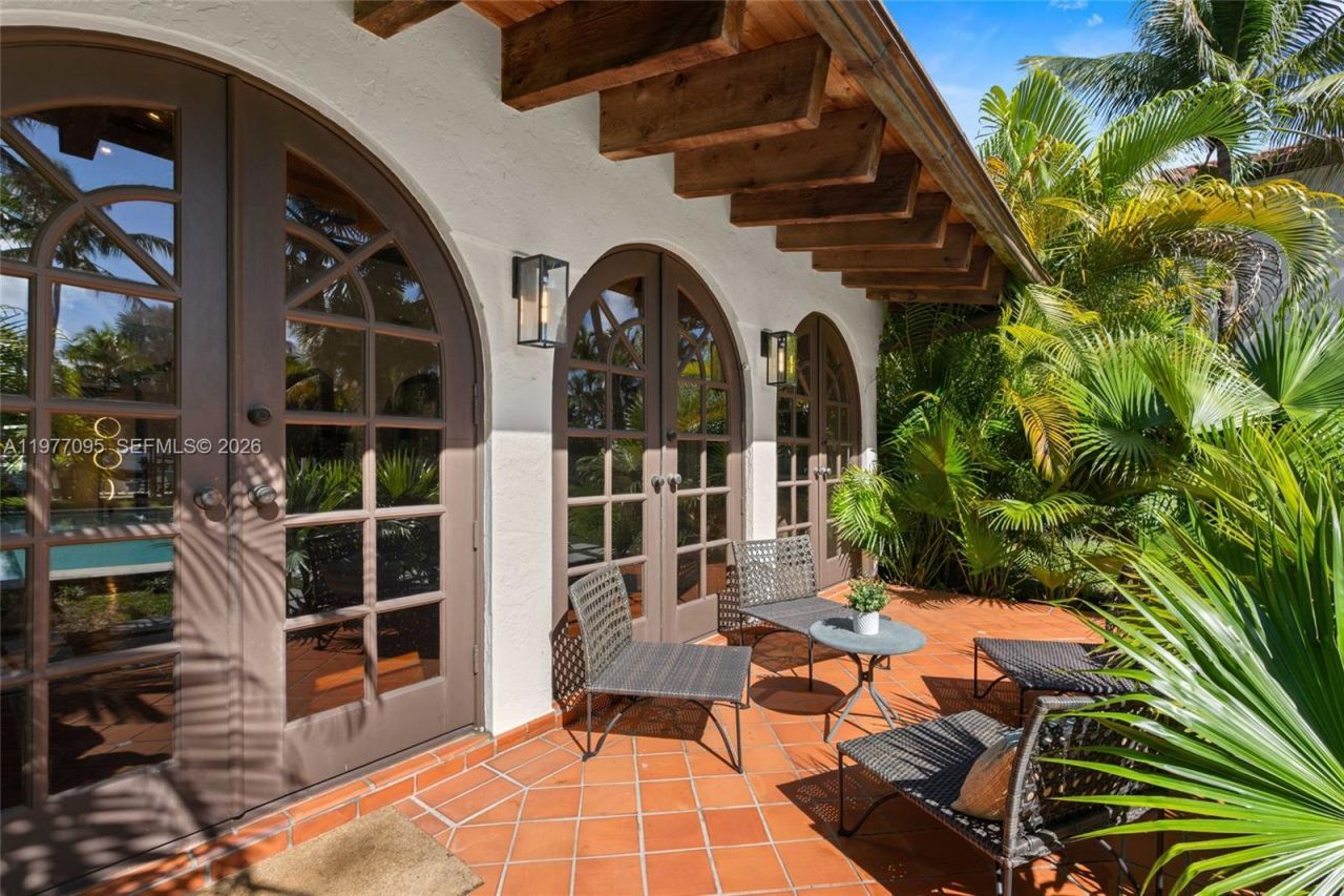 1028 NE 84th St , Miami, FL 33138 Photo