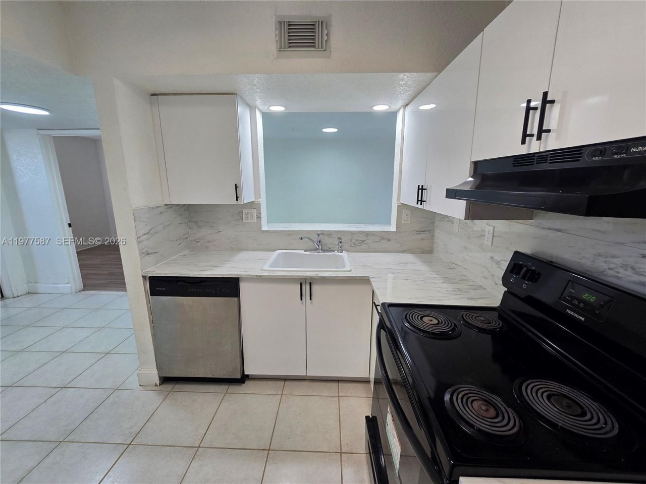 12555 NW 11th Way , Unit 103, Miami, FL 33182 Photo