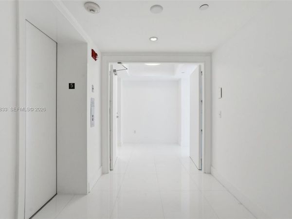 2627 S Bayshore Dr , Unit 501, Miami, FL 33133