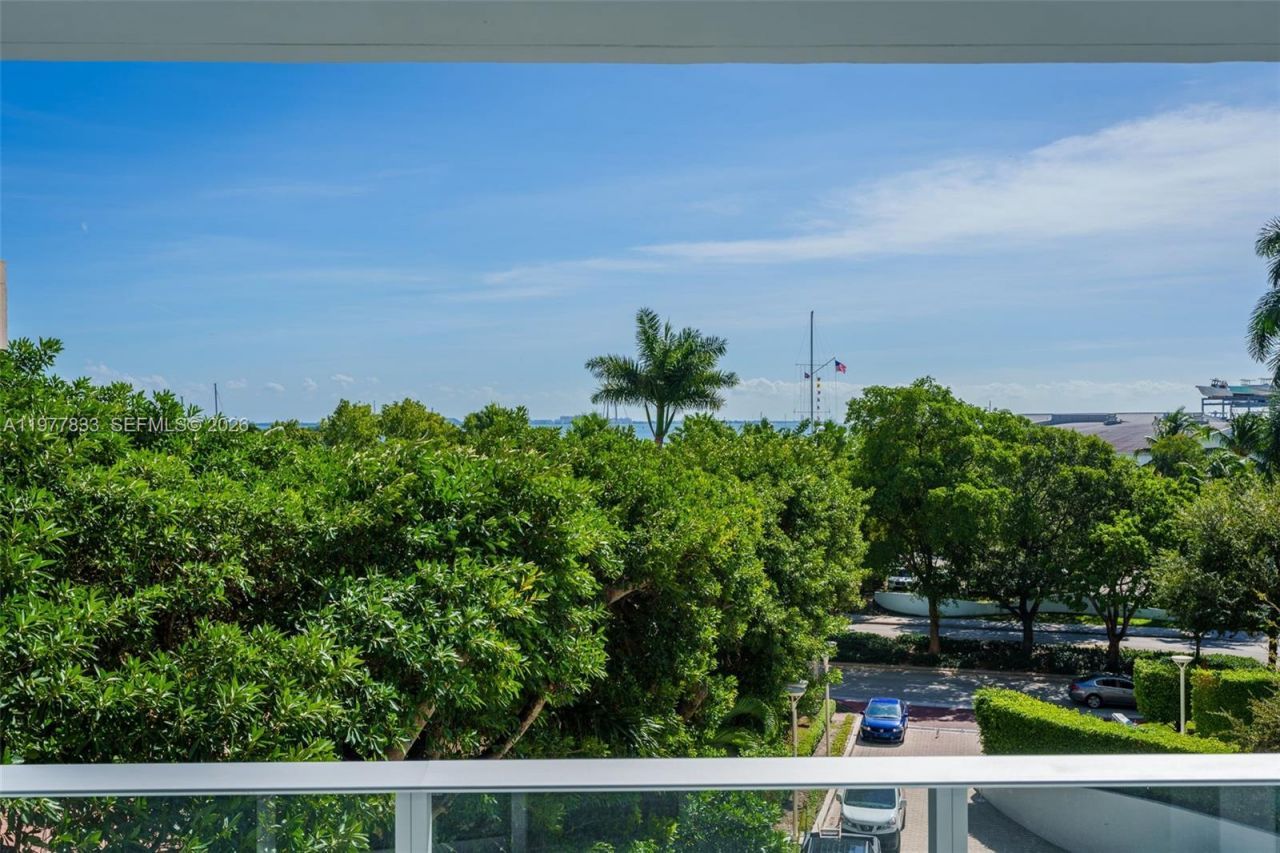 2627 S Bayshore Dr , Unit 501, Miami, FL 33133 Photo