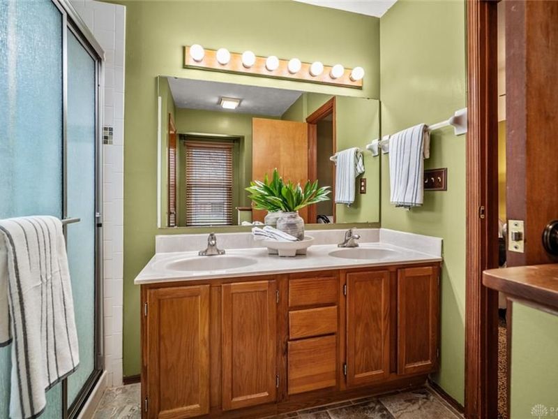 2551 Woodbluff Lane, Washington Township, OH 45458 Photo 23