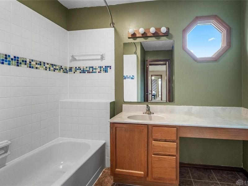 2551 Woodbluff Lane, Washington Township, OH 45458 Photo 26