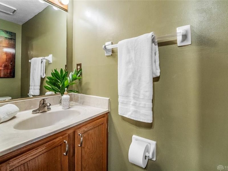 2551 Woodbluff Lane, Washington Township, OH 45458 Photo 28