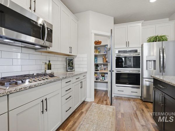 3812 E Rock Falls St, Nampa, ID 83686