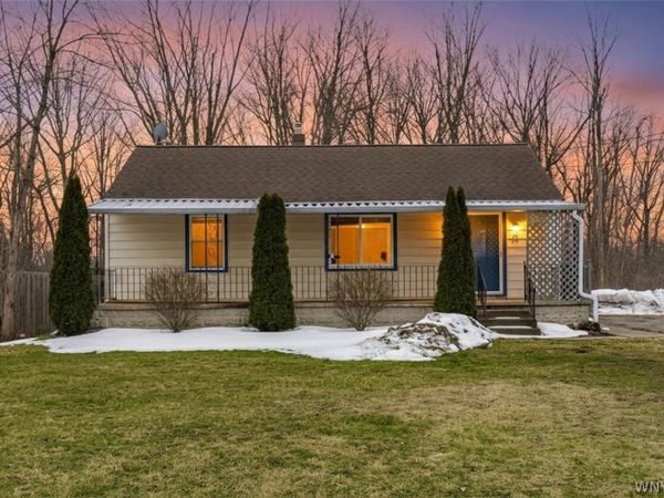 7811 Porter Road, Niagara Falls, NY 14304