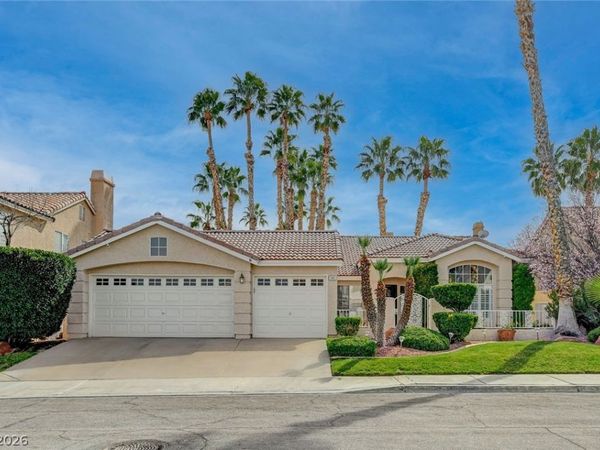 7901 Waterfalls Avenue , Las Vegas, NV 89128