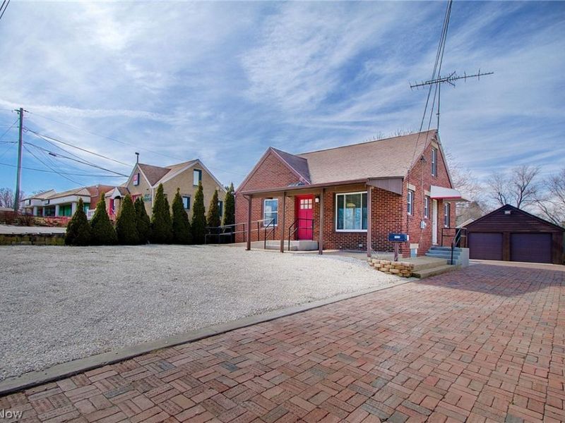 1933 Whipple Avenue NW, Canton, OH 44708 Photo 2