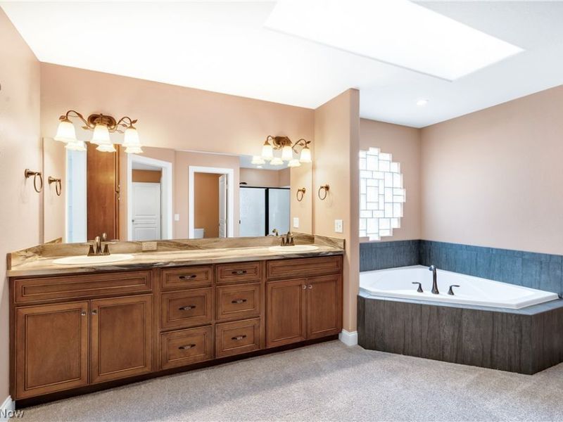 6438 Calvary Court, Youngstown, OH 44515 Photo 12