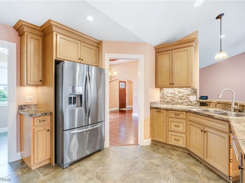 6438 Calvary Court, Youngstown, OH 44515 Photo 4