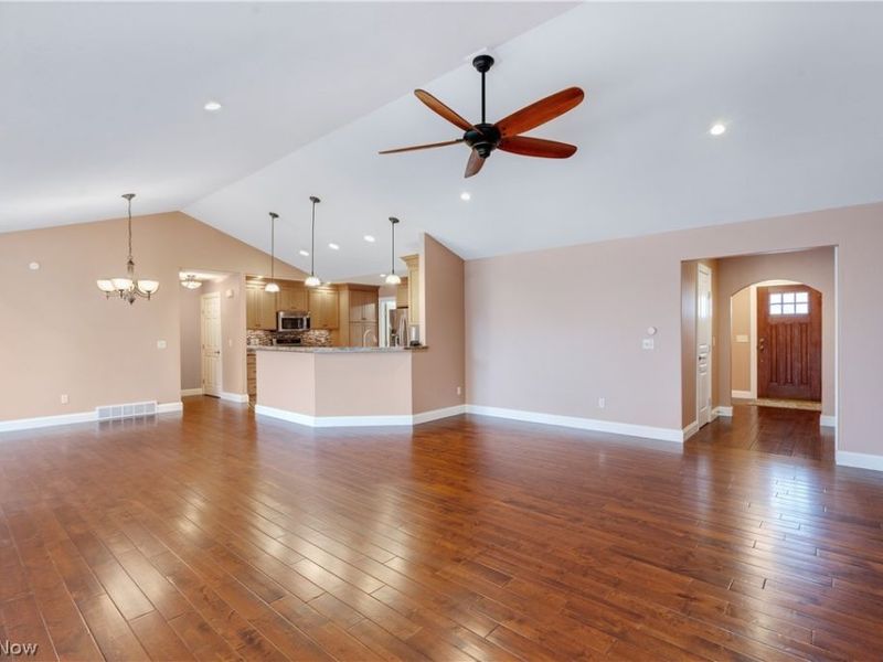 6438 Calvary Court, Youngstown, OH 44515 Photo 6