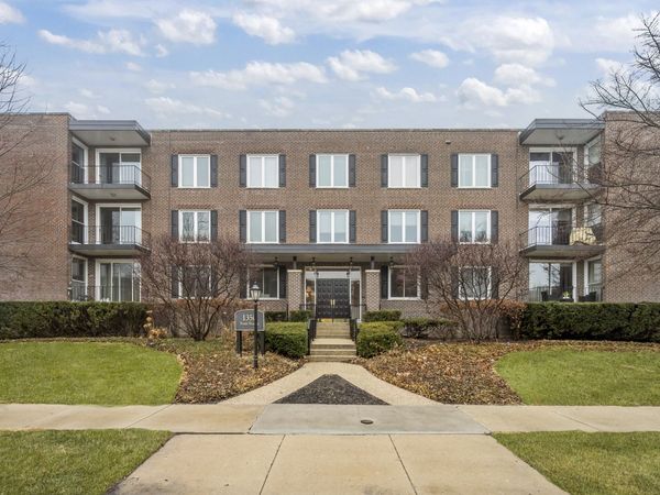 1350 N Western Avenue , Unit 310, Lake Forest, IL 60045