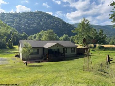 8 Old Hannahsville Lane, Parsons, WV 26287