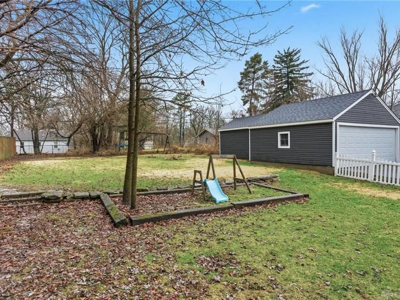 1477 S Central Drive, Beavercreek, OH 45432 Photo 7