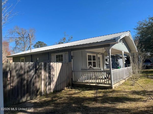 6560 Lakeshore Road, Bay Saint Louis, MS 39520