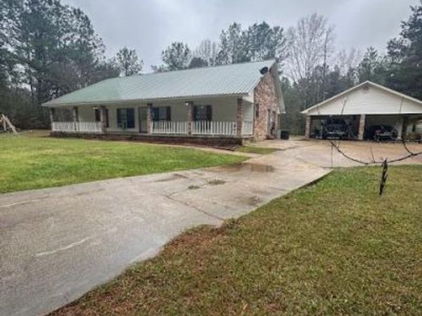 590 White Apple Road, Roxie, MS 39661