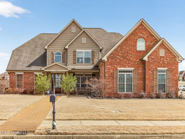 1052 N Aquila Circle, Olive Branch, MS 38654