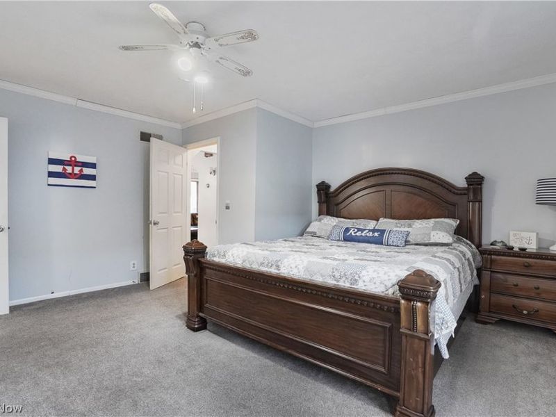 2282 Heston Drive, Lake Milton, OH 44429 Photo 16