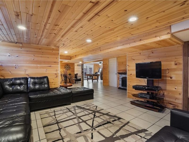 2282 Heston Drive, Lake Milton, OH 44429 Photo 19