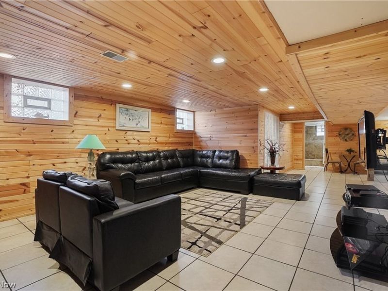 2282 Heston Drive, Lake Milton, OH 44429 Photo 23