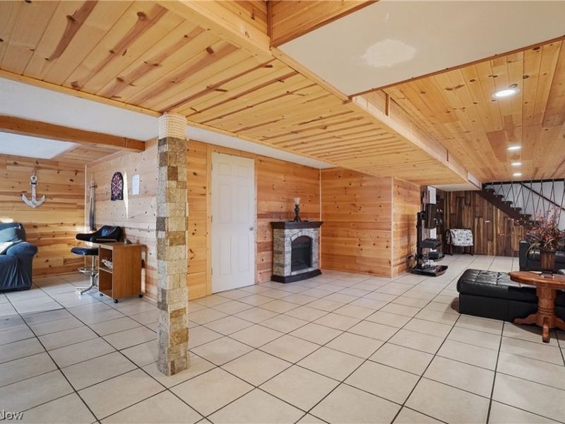 2282 Heston Drive, Lake Milton, OH 44429 Photo 24