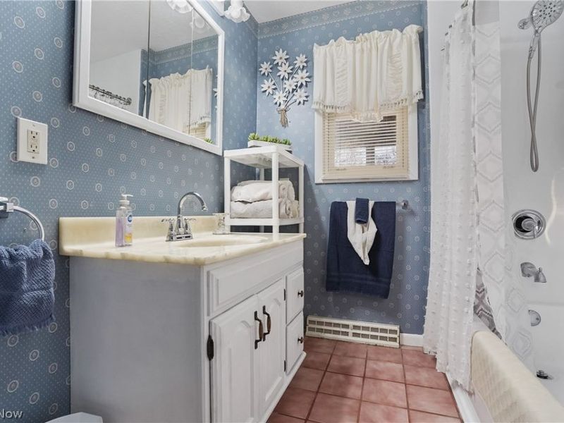 2282 Heston Drive, Lake Milton, OH 44429 Photo 32