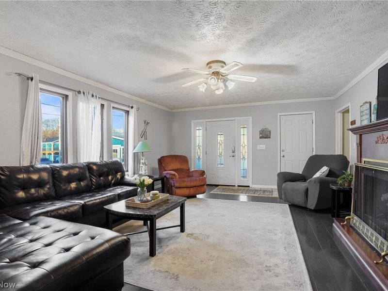 2282 Heston Drive, Lake Milton, OH 44429 Photo 6