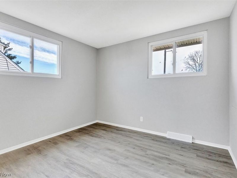 6330 Sandfield Drive, Brook Park, OH 44142 Photo 15