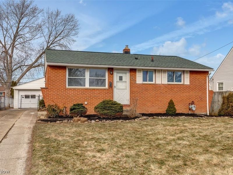 6330 Sandfield Drive, Brook Park, OH 44142 Photo 2