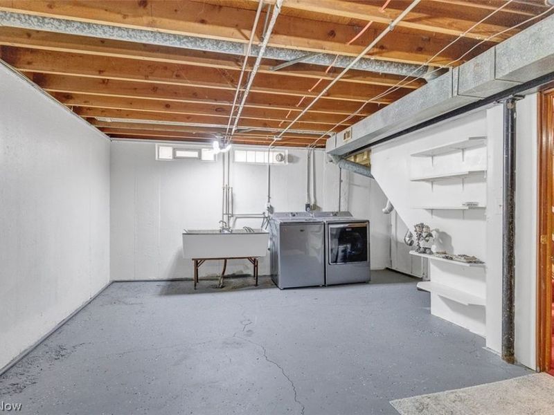 6330 Sandfield Drive, Brook Park, OH 44142 Photo 23