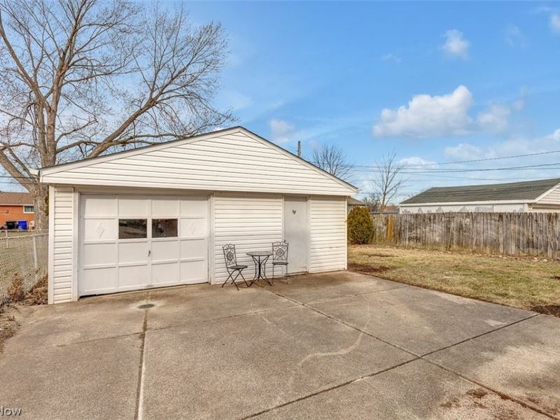 6330 Sandfield Drive, Brook Park, OH 44142 Photo 27