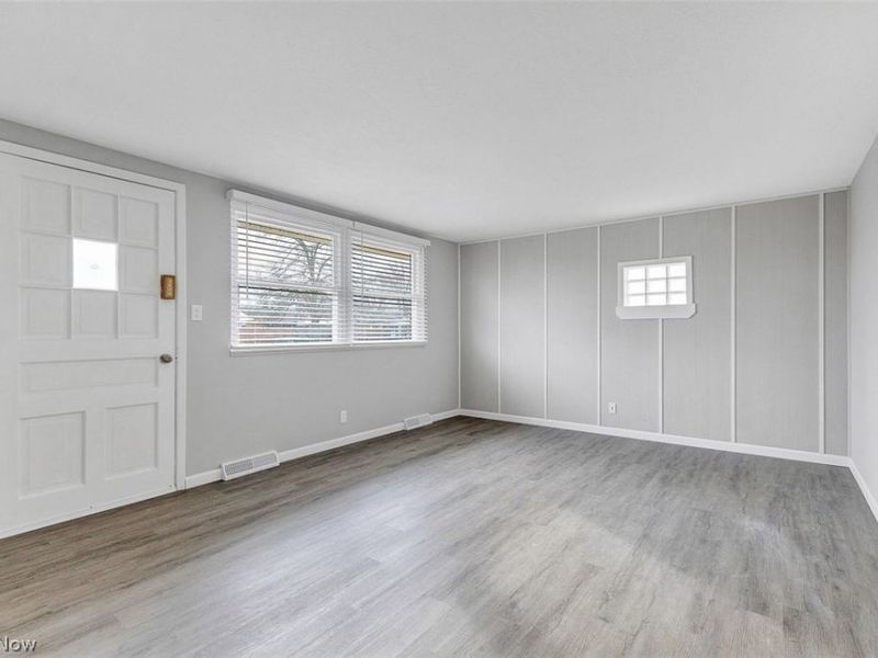 6330 Sandfield Drive, Brook Park, OH 44142 Photo 3