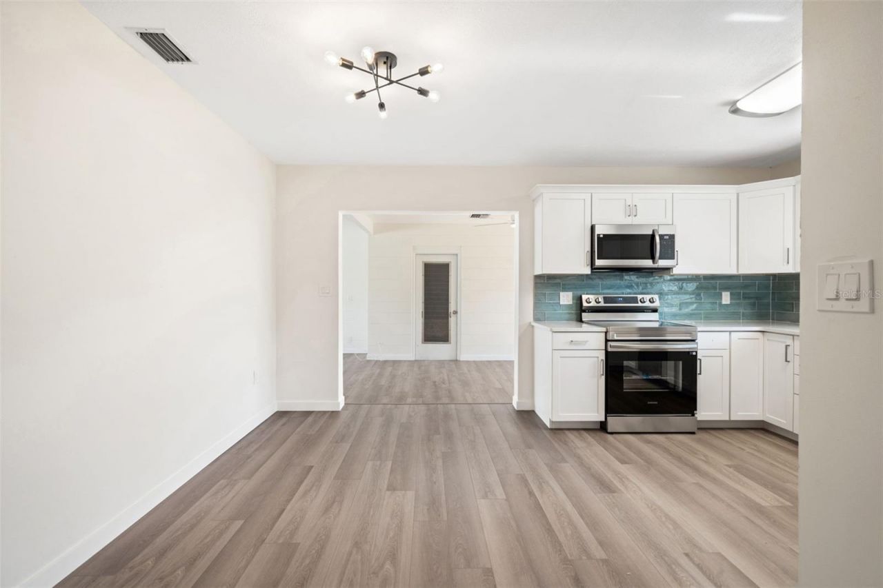 662 Villagrande Avenue S, Saint Petersburg, FL 33707 Photo