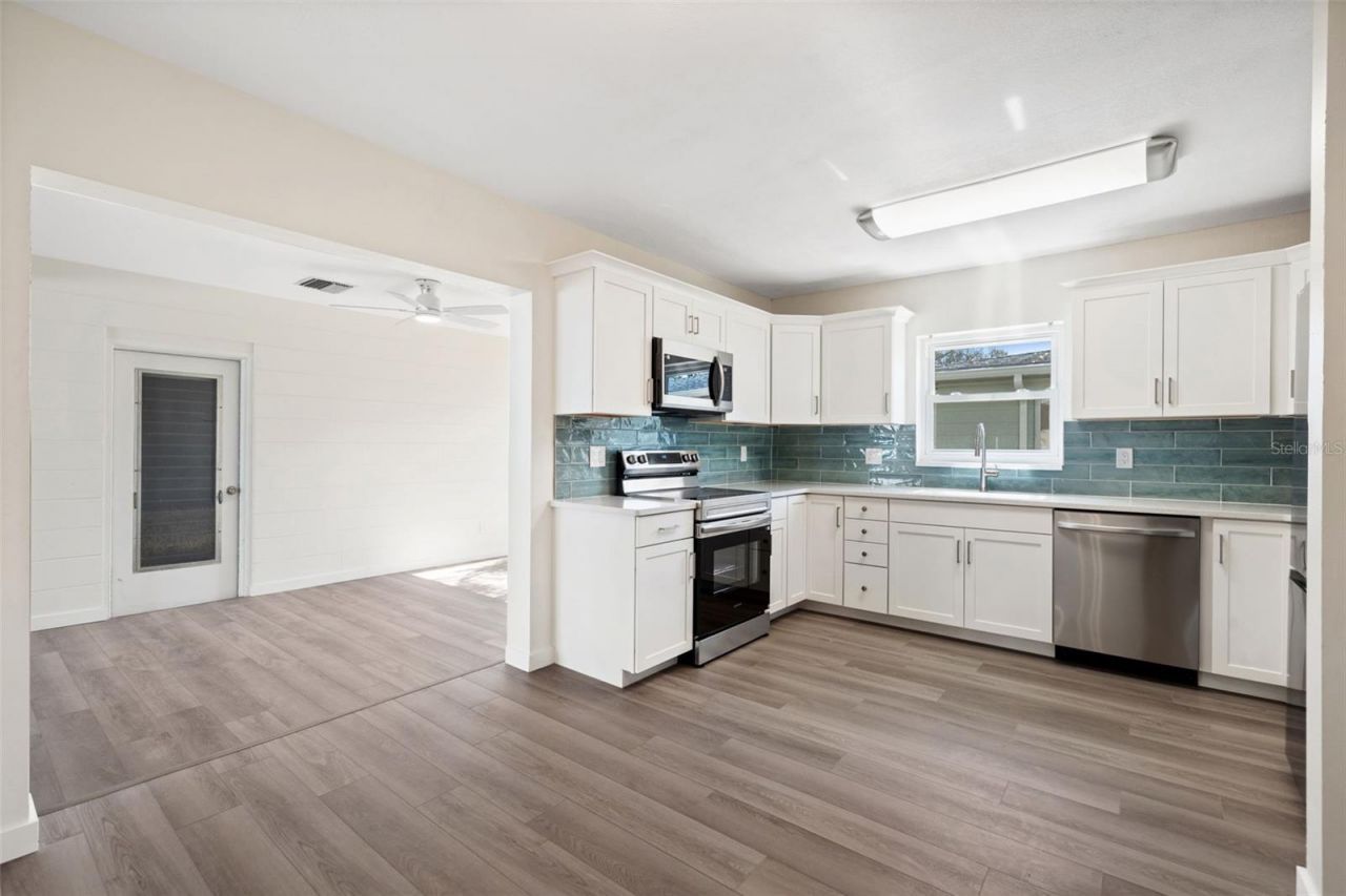 662 Villagrande Avenue S, Saint Petersburg, FL 33707 Photo