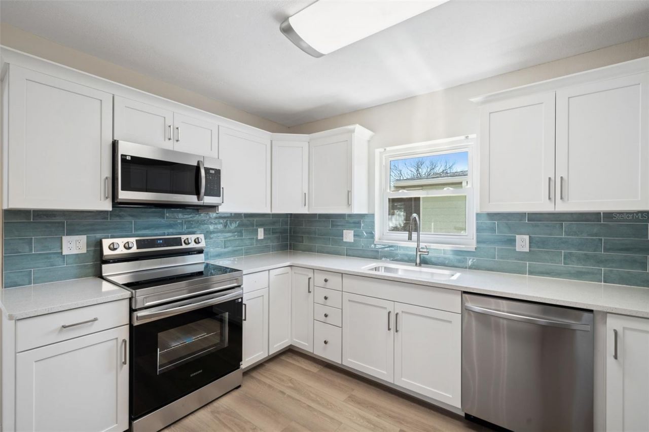 662 Villagrande Avenue S, Saint Petersburg, FL 33707 Photo