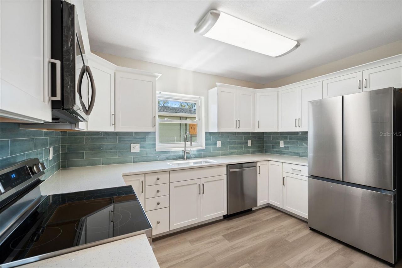 662 Villagrande Avenue S, Saint Petersburg, FL 33707 Photo