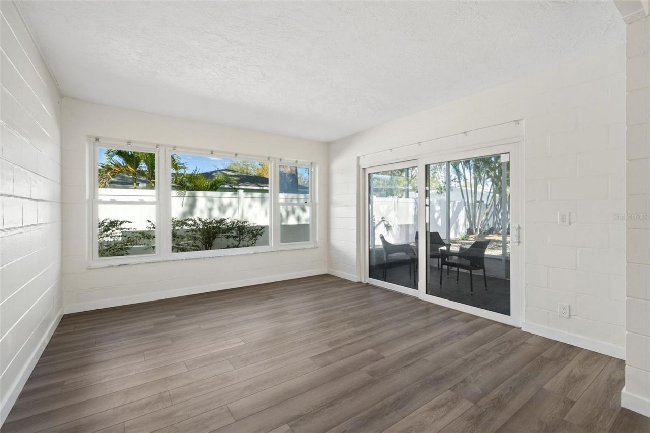 662 Villagrande Avenue S, Saint Petersburg, FL 33707 Photo