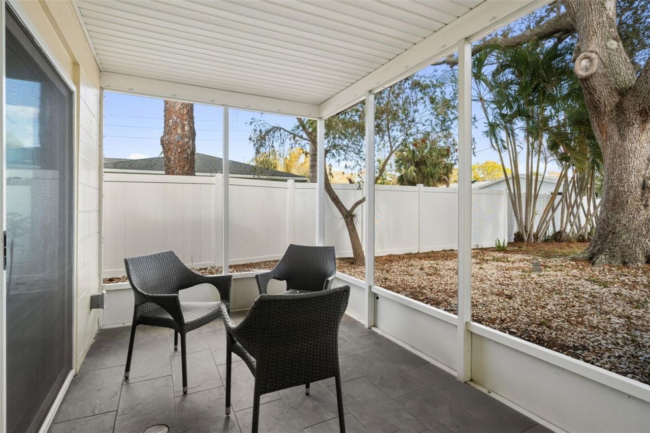 662 Villagrande Avenue S, Saint Petersburg, FL 33707 Photo