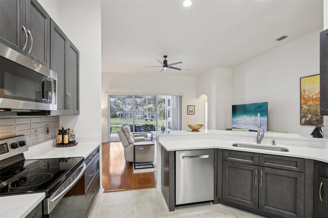 742 Shorecrest Drive, Sarasota, FL 34232 Photo