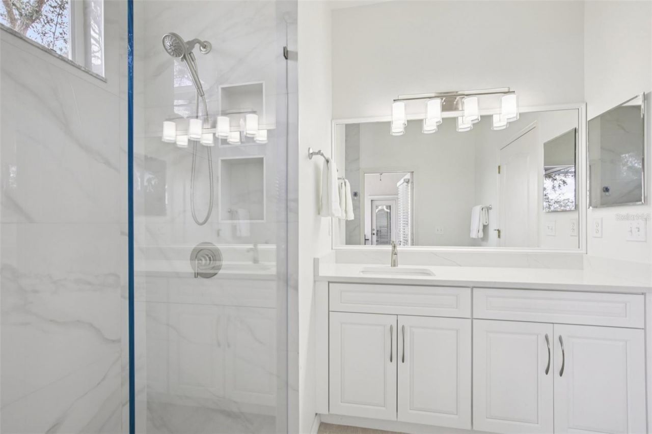 742 Shorecrest Drive, Sarasota, FL 34232 Photo