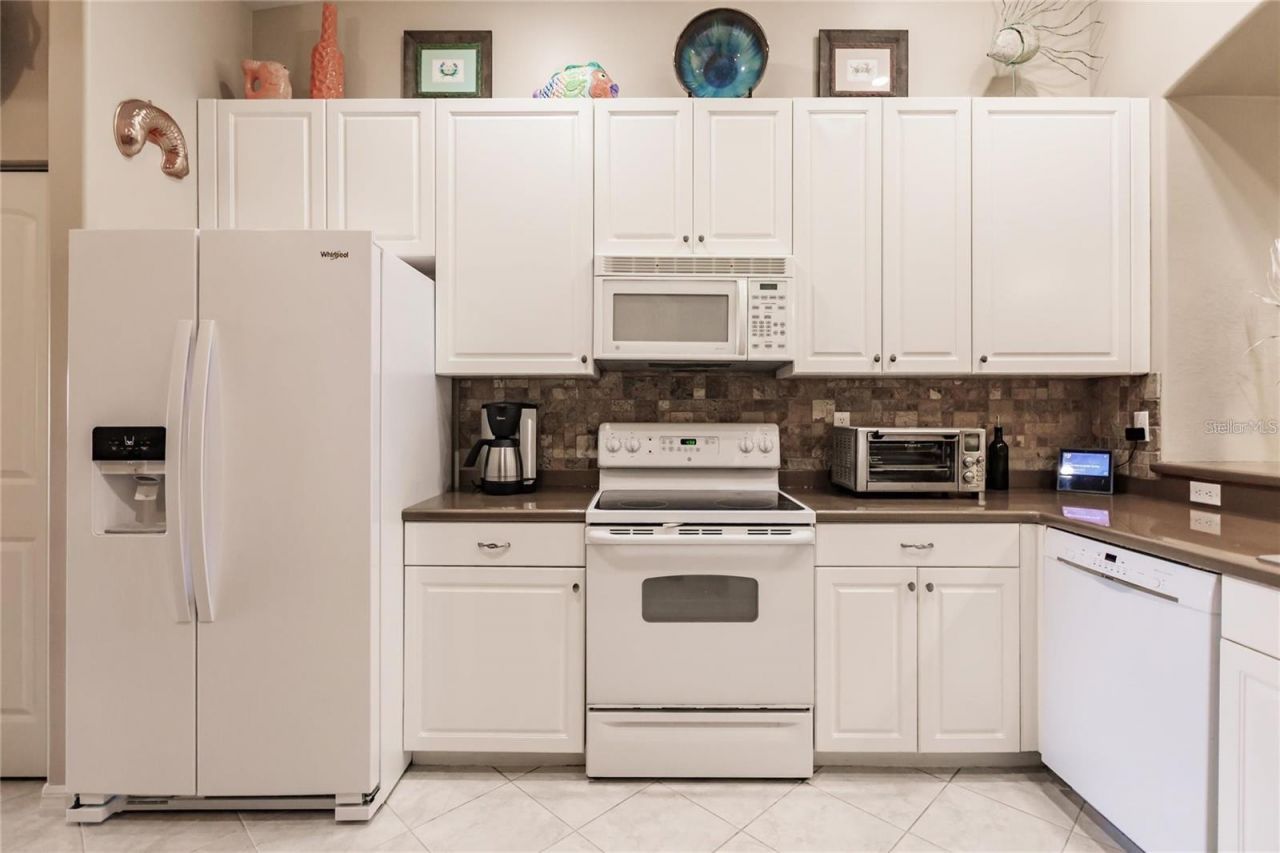 323 Monaco Drive, Unit 10, Punta Gorda, FL 33950 Photo