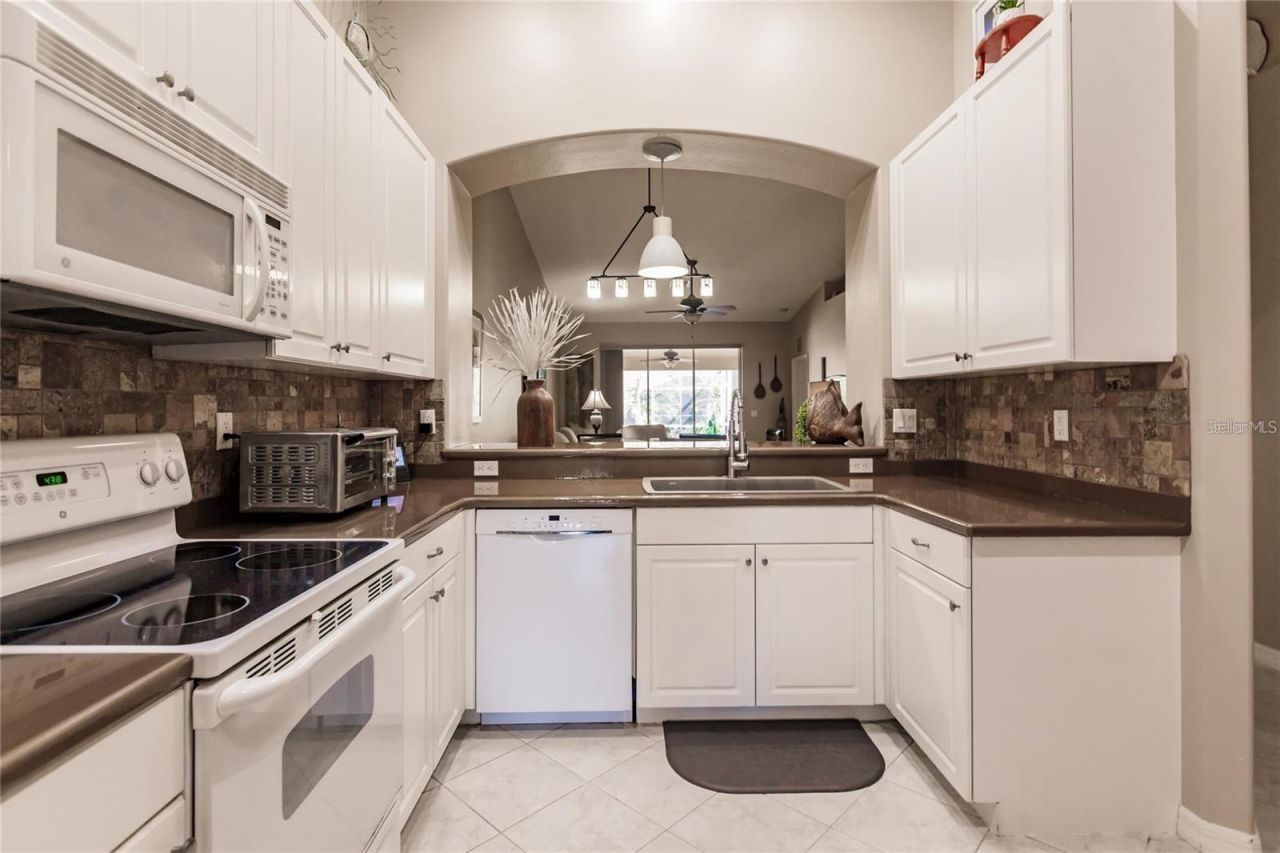 323 Monaco Drive, Unit 10, Punta Gorda, FL 33950 Photo