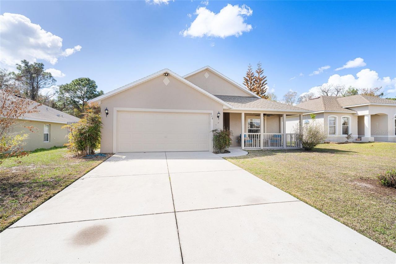 808 Chelsea Avenue, Fruitland Park, FL 34731