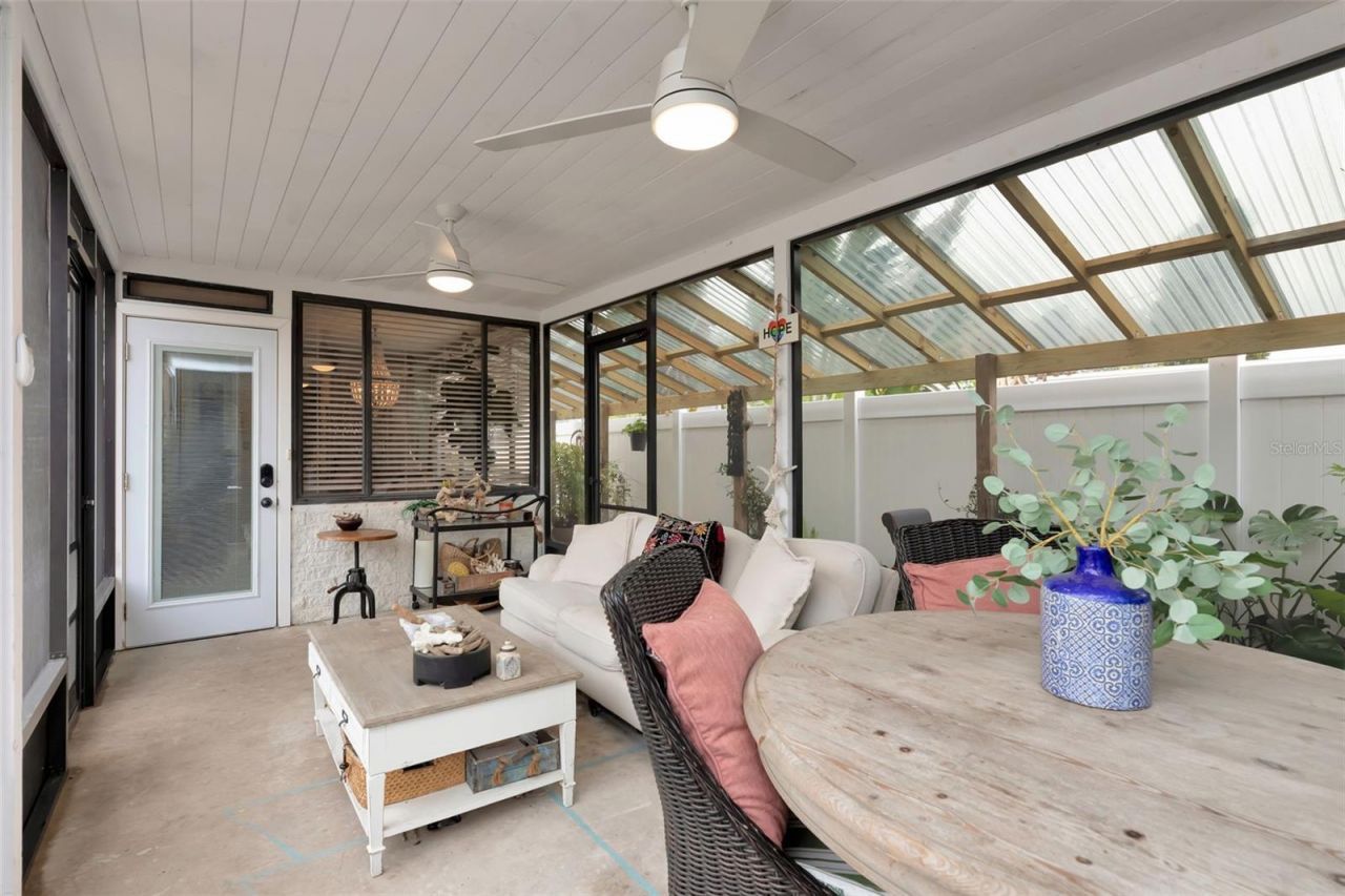 842 53rd Terrace N, Saint Petersburg, FL 33703 Photo