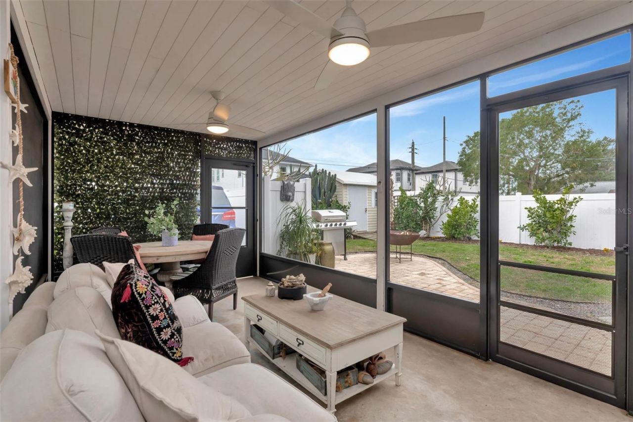 842 53rd Terrace N, Saint Petersburg, FL 33703 Photo