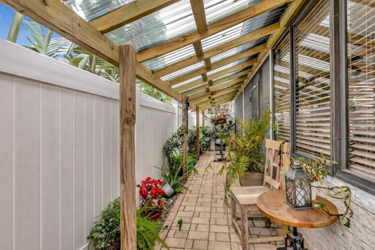 842 53rd Terrace N, Saint Petersburg, FL 33703 Photo