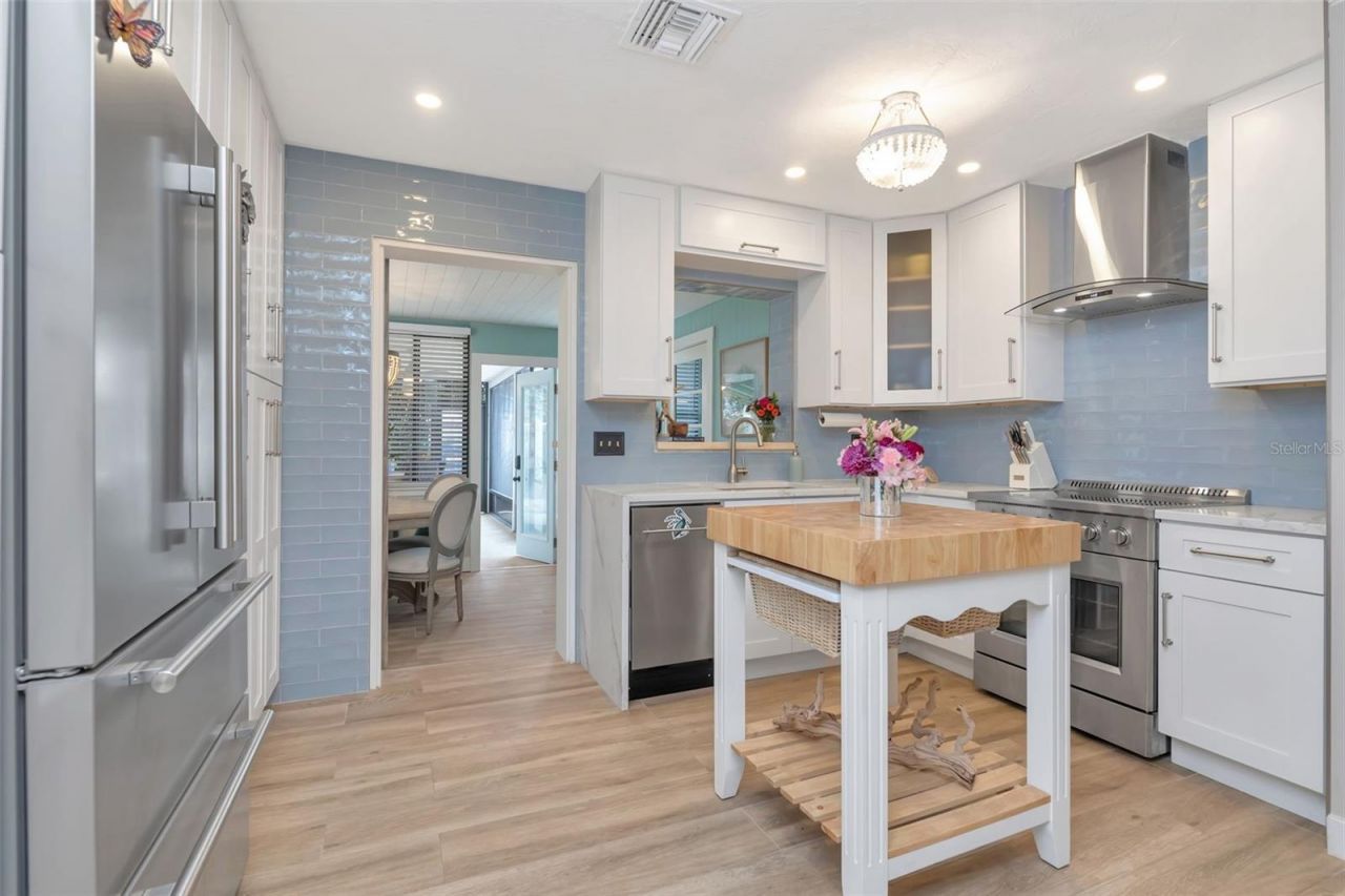 842 53rd Terrace N, Saint Petersburg, FL 33703 Photo