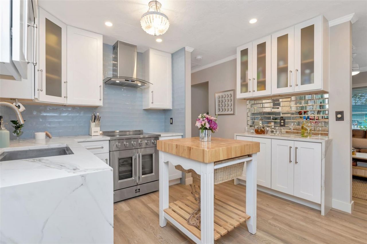 842 53rd Terrace N, Saint Petersburg, FL 33703 Photo