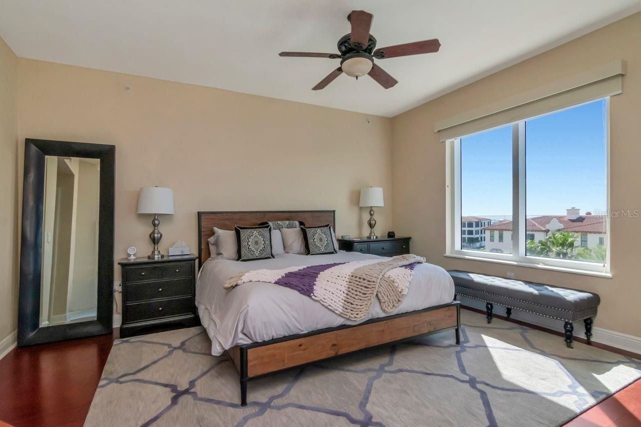 5823 Bowen Daniel Drive , Unit 604, Tampa, FL 33616 Photo